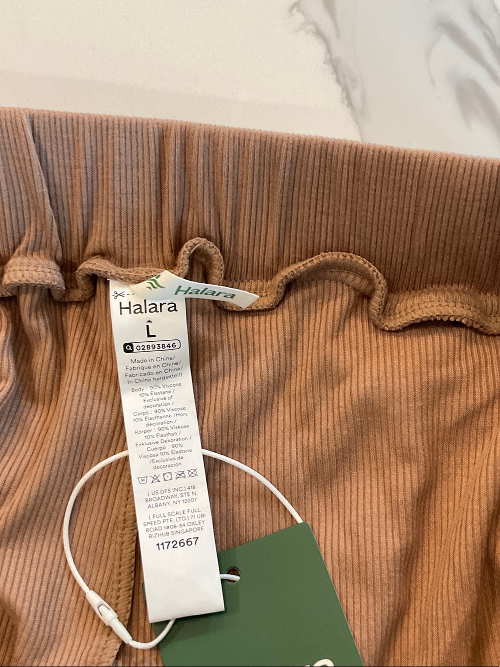 HALARA Pleated Built-In Shorts in Tan Size L - Picture 6 of 8